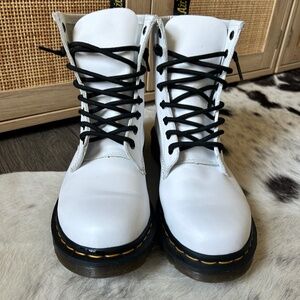 Doc Marten Lace Up Boots *White*